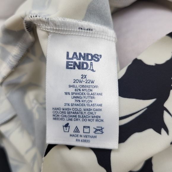Lands' End Women's Plus Size 2 Piece Black White Floral Swimsuit Size 2x 20W-22W - Picture 8 of 12